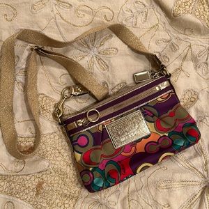 Coach Poppy Groovy Crossbody Purse
